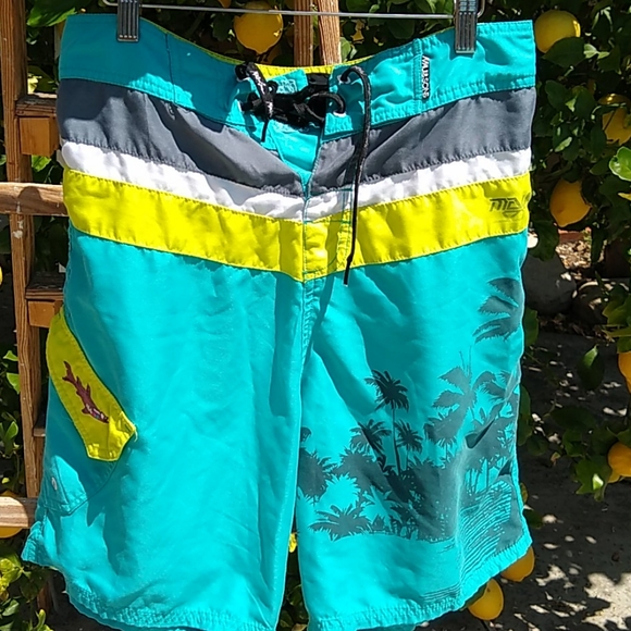 Maui&Sons Palm Board Shorts Size 32 - Picture 1 of 6